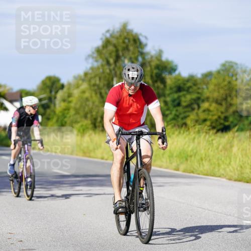 31.08.2025 - Elbe Triathlon Hamburg Michael Burmester http://msf.ph/oto/8678376 31.08.2025 10:34:49 Radfahren 841, 1231, 1244 meine-sportfotos.de