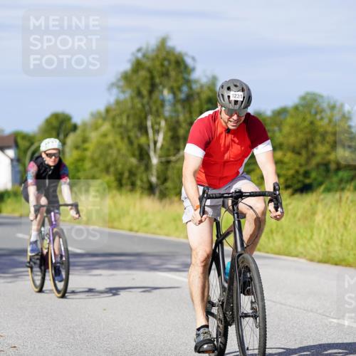 31.08.2025 - Elbe Triathlon Hamburg Michael Burmester http://msf.ph/oto/8678377 31.08.2025 10:34:49 Radfahren 841, 1231, 1244 meine-sportfotos.de