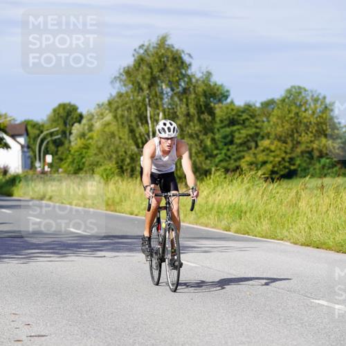 31.08.2025 - Elbe Triathlon Hamburg Michael Burmester http://msf.ph/oto/8678437 31.08.2025 10:35:10 Radfahren 794, 957, 1034, 1126, 1236 meine-sportfotos.de