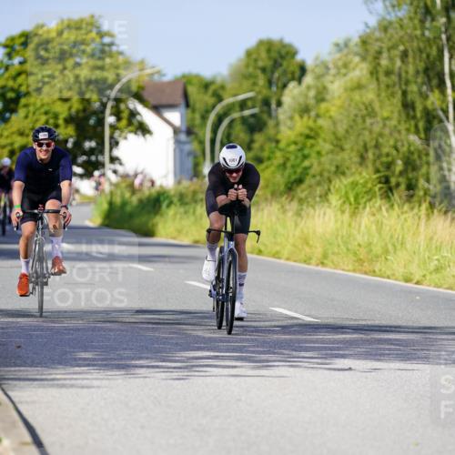 31.08.2025 - Elbe Triathlon Hamburg Michael Burmester http://msf.ph/oto/8678483 31.08.2025 10:35:32 Radfahren 777, 986, 1081, 1100 meine-sportfotos.de