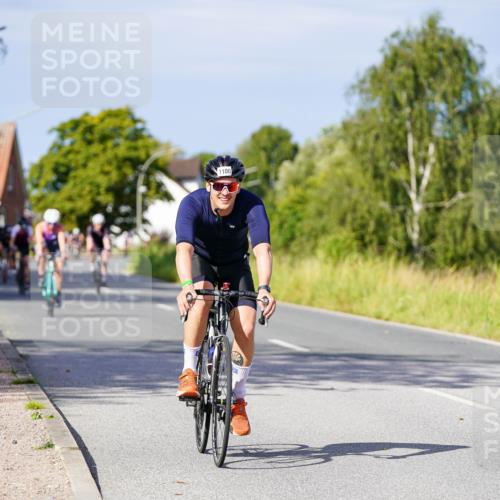 31.08.2025 - Elbe Triathlon Hamburg Michael Burmester http://msf.ph/oto/8678498 31.08.2025 10:35:34 Radfahren 777, 803, 903, 986, 1081, 1100 meine-sportfotos.de