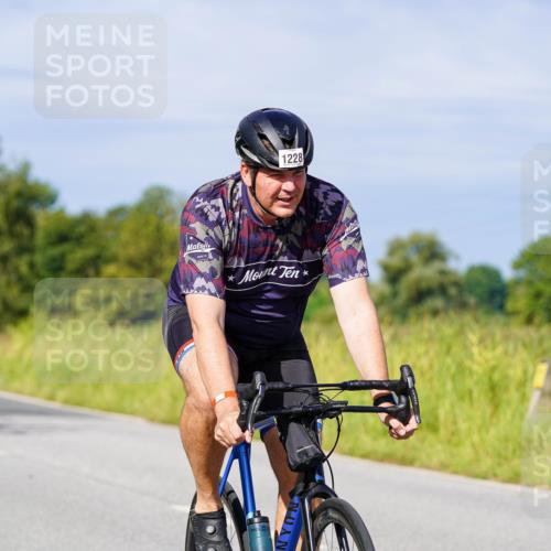 31.08.2025 - Elbe Triathlon Hamburg Michael Burmester http://msf.ph/oto/8678565 31.08.2025 10:35:45 Radfahren 930, 1023, 1036, 1064, 1101, 1156, 1186, 1228 meine-sportfotos.de