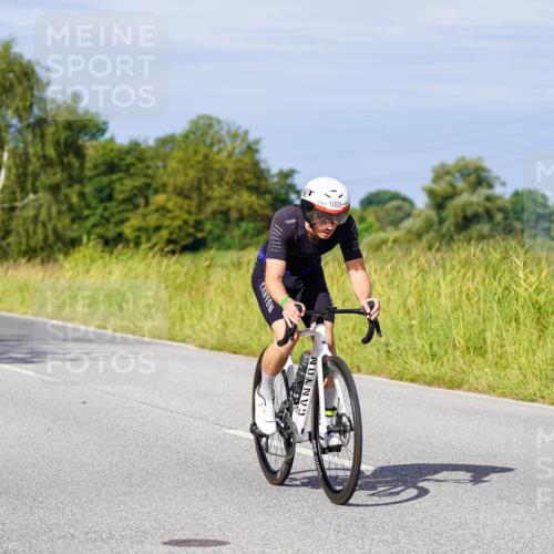 31.08.2025 - Elbe Triathlon Hamburg Michael Burmester http://msf.ph/oto/8678635 31.08.2025 10:35:55 Radfahren 760, 911, 921, 923, 930, 1005, 1125, 1199, 1229, 1237 meine-sportfotos.de