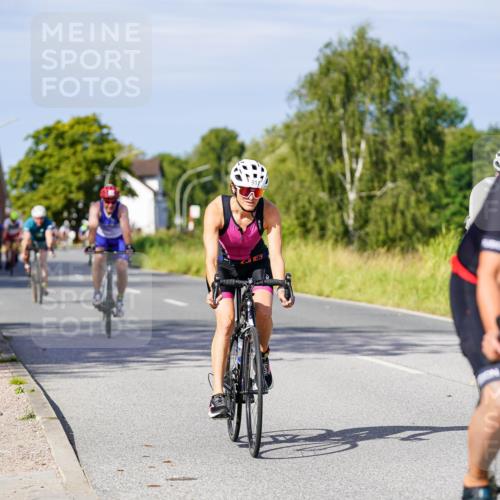 31.08.2025 - Elbe Triathlon Hamburg Michael Burmester http://msf.ph/oto/8678653 31.08.2025 10:35:59 Radfahren 760, 911, 923, 1125, 1199, 1229, 1242 meine-sportfotos.de