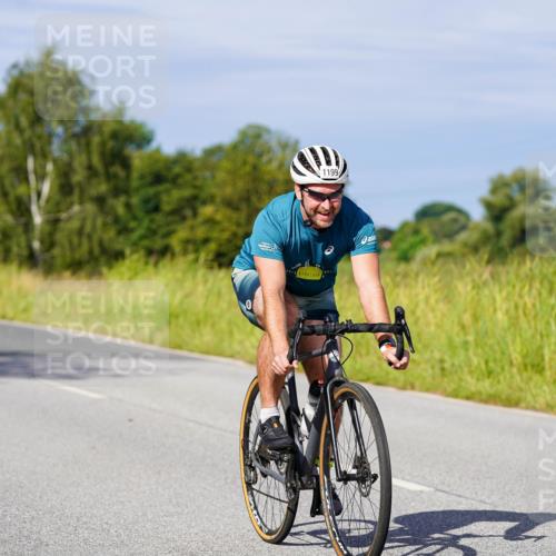 31.08.2025 - Elbe Triathlon Hamburg Michael Burmester http://msf.ph/oto/8678681 31.08.2025 10:36:03 Radfahren 760, 781, 828, 911, 915, 1199, 1217, 1229, 1242 meine-sportfotos.de