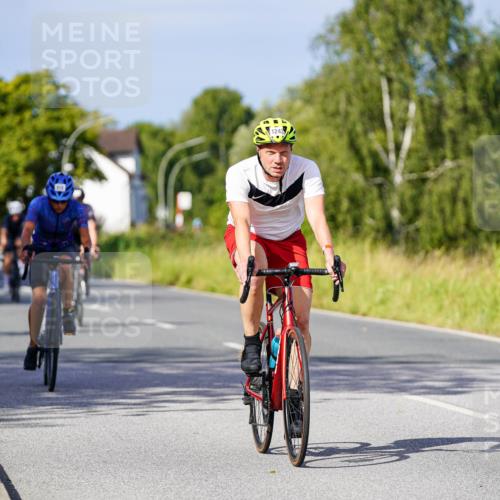 31.08.2025 - Elbe Triathlon Hamburg Michael Burmester http://msf.ph/oto/8678690 31.08.2025 10:36:05 Radfahren 781, 828, 915, 1199, 1217, 1242, 1245 meine-sportfotos.de