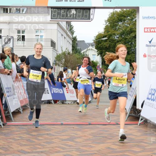 31.08.2025 - 21. Blankeneser Heldenlauf Strokosch-Dieckow http://msf.ph/oto/8678712 31.08.2025 10:31:49 Ziel 2077, 2407, 2280, 2462, 2340, 2278 meine-sportfotos.de