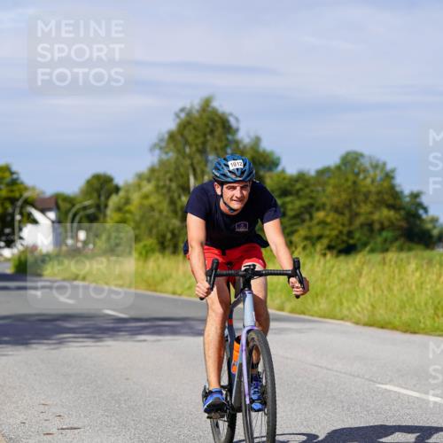 31.08.2025 - Elbe Triathlon Hamburg Michael Burmester http://msf.ph/oto/8678823 31.08.2025 10:36:29 Radfahren 877, 1007, 1012 meine-sportfotos.de