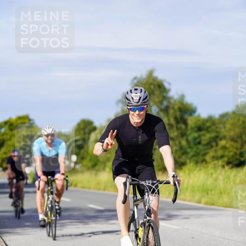 31.08.2025 - Elbe Triathlon Hamburg Michael Burmester http://msf.ph/oto/8678859 31.08.2025 10:36:41 Radfahren 920, 1024, 1042, 1113, 1137, 1222 meine-sportfotos.de