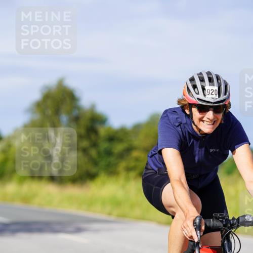 31.08.2025 - Elbe Triathlon Hamburg Michael Burmester http://msf.ph/oto/8678886 31.08.2025 10:36:44 Radfahren 920, 998, 1024, 1067, 1113, 1124, 1135, 1137 meine-sportfotos.de