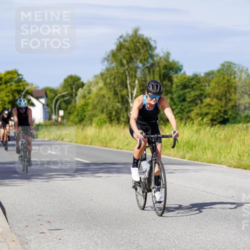 31.08.2025 - Elbe Triathlon Hamburg Michael Burmester http://msf.ph/oto/8679042 31.08.2025 10:37:13 Radfahren 808, 822, 880, 931, 984, 989, 1052, 1063, 1086, 1192, 1304 meine-sportfotos.de