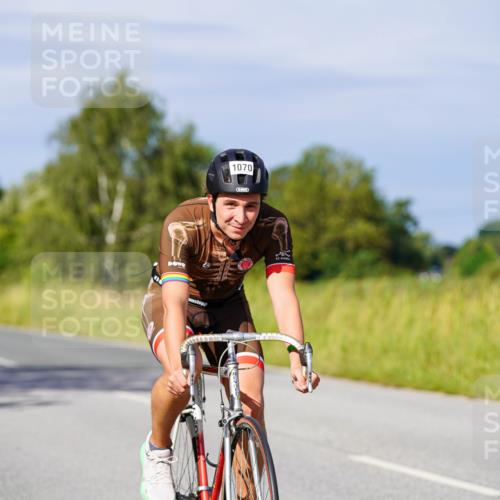 31.08.2025 - Elbe Triathlon Hamburg Michael Burmester http://msf.ph/oto/8679217 31.08.2025 10:38:01 Radfahren 950, 1051, 1070, 1088, 1166, 1315 meine-sportfotos.de