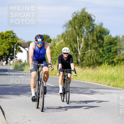 31.08.2025 - Elbe Triathlon Hamburg Michael Burmester http://msf.ph/oto/8679252 31.08.2025 10:38:09 Radfahren 879, 981, 1016, 1047, 1083 meine-sportfotos.de