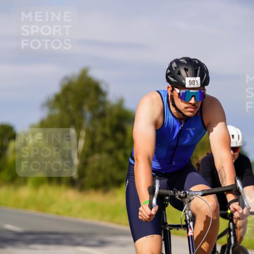 31.08.2025 - Elbe Triathlon Hamburg Michael Burmester http://msf.ph/oto/8679261 31.08.2025 10:38:10 Radfahren 879, 981, 1016, 1047, 1083 meine-sportfotos.de