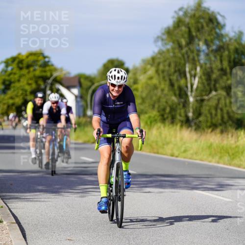 31.08.2025 - Elbe Triathlon Hamburg Michael Burmester http://msf.ph/oto/8679291 31.08.2025 10:38:15 Radfahren 824, 832, 844, 1016, 1047, 1048, 1083, 1152 meine-sportfotos.de