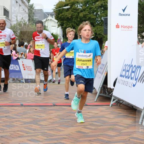 31.08.2025 - 21. Blankeneser Heldenlauf Strokosch-Dieckow http://msf.ph/oto/8679324 31.08.2025 10:25:26 Ziel 2541, 2636, 2363, 2367, 2505, 2504 meine-sportfotos.de