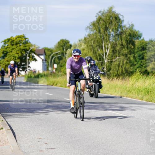 31.08.2025 - Elbe Triathlon Hamburg Michael Burmester http://msf.ph/oto/8679328 31.08.2025 10:38:22 Radfahren 824, 832, 844, 942, 965, 1106, 1152 meine-sportfotos.de
