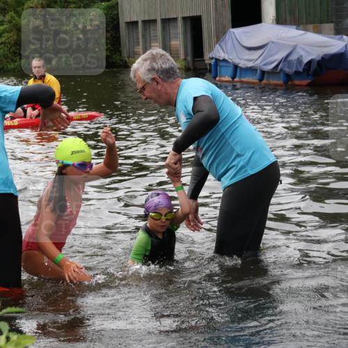 31.08.2025 - Elbe Triathlon Hamburg Luisa Fischer http://msf.ph/oto/8679433 31.08.2025 12:47:45 Schwimmen 1700, 1702, 1708, 1716, 1717, 1718 meine-sportfotos.de