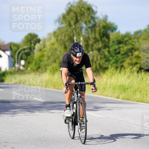 31.08.2025 - Elbe Triathlon Hamburg Michael Burmester http://msf.ph/oto/8679487 31.08.2025 10:38:48 Radfahren 634, 1093, 1291 meine-sportfotos.de