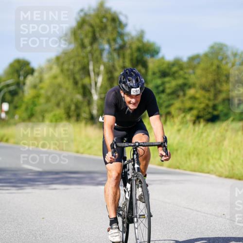 31.08.2025 - Elbe Triathlon Hamburg Michael Burmester http://msf.ph/oto/8679492 31.08.2025 10:38:48 Radfahren 634, 1093, 1291 meine-sportfotos.de
