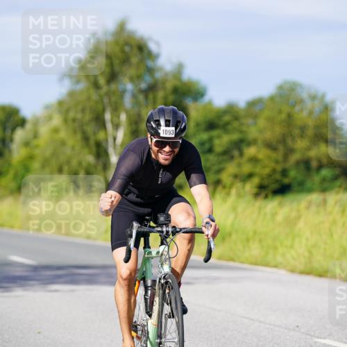 31.08.2025 - Elbe Triathlon Hamburg Michael Burmester http://msf.ph/oto/8679504 31.08.2025 10:38:50 Radfahren 1093, 1291 meine-sportfotos.de