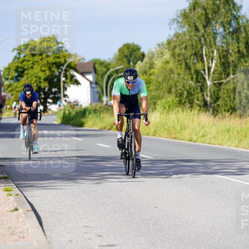 31.08.2025 - Elbe Triathlon Hamburg Michael Burmester http://msf.ph/oto/8679567 31.08.2025 10:39:12 Radfahren 842, 871, 979 meine-sportfotos.de