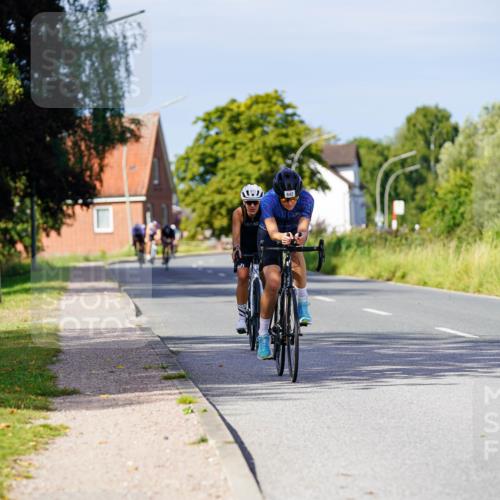 31.08.2025 - Elbe Triathlon Hamburg Michael Burmester http://msf.ph/oto/8679573 31.08.2025 10:39:13 Radfahren 842, 871, 979 meine-sportfotos.de