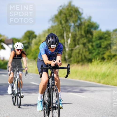 31.08.2025 - Elbe Triathlon Hamburg Michael Burmester http://msf.ph/oto/8679580 31.08.2025 10:39:14 Radfahren 842, 871, 979 meine-sportfotos.de