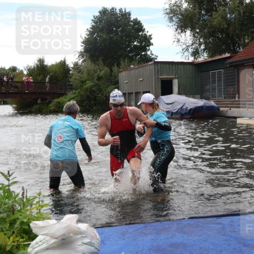 31.08.2025 - Elbe Triathlon Hamburg Luisa Fischer http://msf.ph/oto/8679593 31.08.2025 14:03:01 Schwimmen 122, 148, 160 meine-sportfotos.de