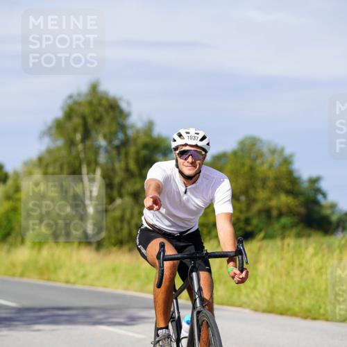31.08.2025 - Elbe Triathlon Hamburg Michael Burmester http://msf.ph/oto/8679674 31.08.2025 10:39:36 Radfahren 812, 836, 937, 1037, 1075, 1091, 1107 meine-sportfotos.de