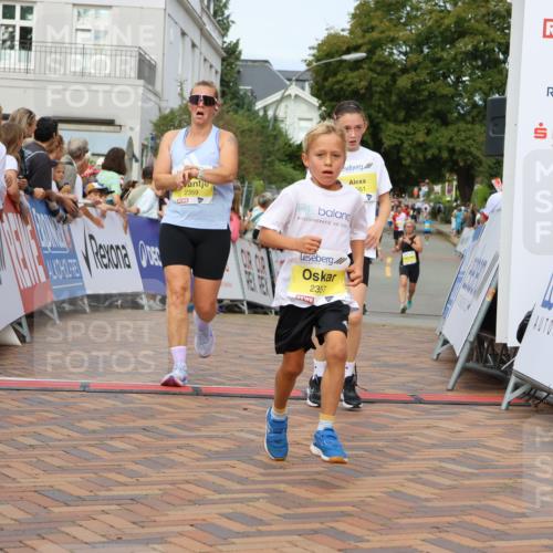 31.08.2025 - 21. Blankeneser Heldenlauf Strokosch-Dieckow http://msf.ph/oto/8679685 31.08.2025 10:25:10 Ziel 2641, 2357, 2183, 2717, 2285, 2286, 2331, 2053, 2359, 2661 meine-sportfotos.de