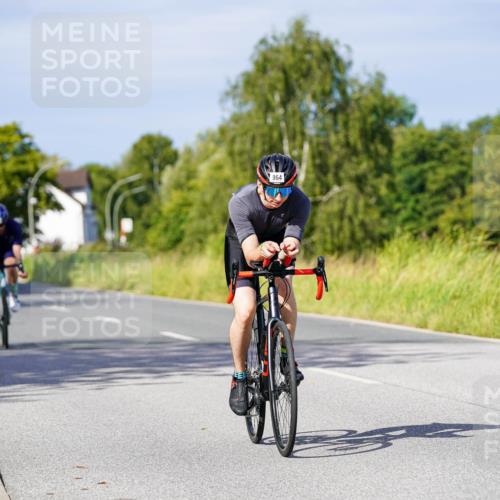 31.08.2025 - Elbe Triathlon Hamburg Michael Burmester http://msf.ph/oto/8679738 31.08.2025 10:39:48 Radfahren 964, 994, 1080, 1145, 1149 meine-sportfotos.de