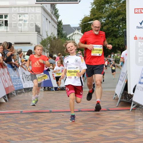 31.08.2025 - 21. Blankeneser Heldenlauf Strokosch-Dieckow http://msf.ph/oto/8679825 31.08.2025 10:25:07 Ziel 2357, 2183, 2717, 2285, 2286, 2331, 2359, 2661 meine-sportfotos.de