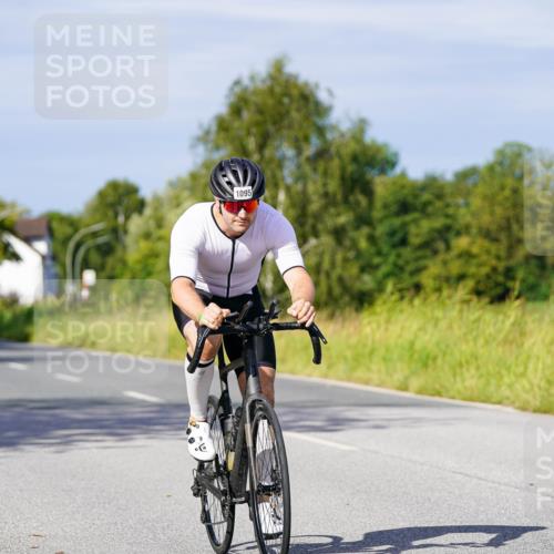 31.08.2025 - Elbe Triathlon Hamburg Michael Burmester http://msf.ph/oto/8679833 31.08.2025 10:40:07 Radfahren 997, 1095, 1286 meine-sportfotos.de