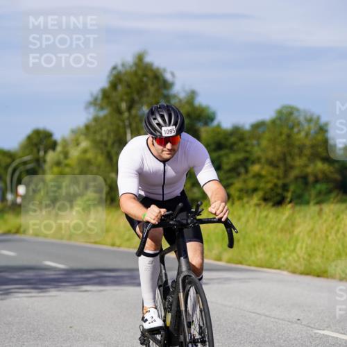 31.08.2025 - Elbe Triathlon Hamburg Michael Burmester http://msf.ph/oto/8679837 31.08.2025 10:40:07 Radfahren 997, 1095, 1286 meine-sportfotos.de