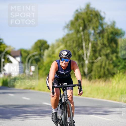 31.08.2025 - Elbe Triathlon Hamburg Michael Burmester http://msf.ph/oto/8679888 31.08.2025 10:40:31 Radfahren 861 meine-sportfotos.de