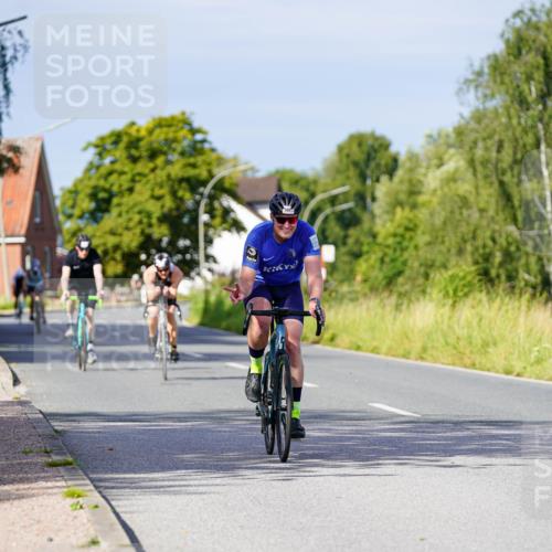 31.08.2025 - Elbe Triathlon Hamburg Michael Burmester http://msf.ph/oto/8679928 31.08.2025 10:40:49 Radfahren 975, 1060, 1129 meine-sportfotos.de