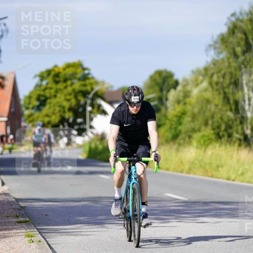31.08.2025 - Elbe Triathlon Hamburg Michael Burmester http://msf.ph/oto/8679946 31.08.2025 10:40:53 Radfahren 792, 933, 975, 1060, 1129 meine-sportfotos.de