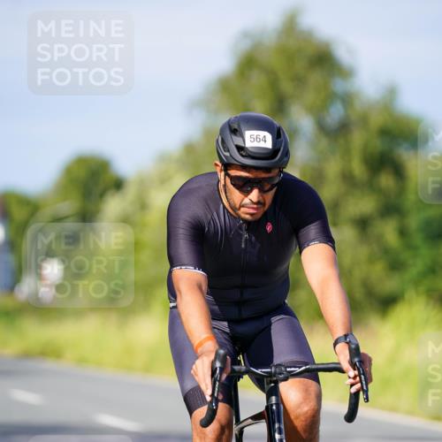 31.08.2025 - Elbe Triathlon Hamburg Michael Burmester http://msf.ph/oto/8679993 31.08.2025 10:41:09 Radfahren 564 meine-sportfotos.de