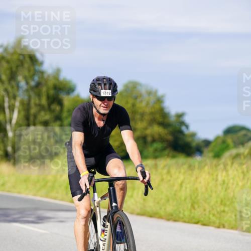 31.08.2025 - Elbe Triathlon Hamburg Michael Burmester http://msf.ph/oto/8680145 31.08.2025 10:42:00 Radfahren 935, 943, 987, 1312 meine-sportfotos.de