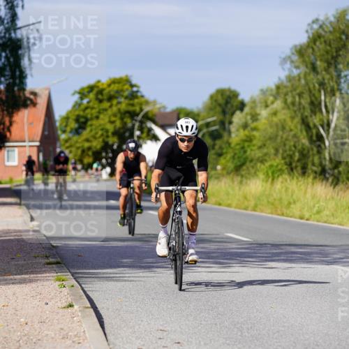 31.08.2025 - Elbe Triathlon Hamburg Michael Burmester http://msf.ph/oto/8680156 31.08.2025 10:42:06 Radfahren 935, 987, 1094, 1123 meine-sportfotos.de