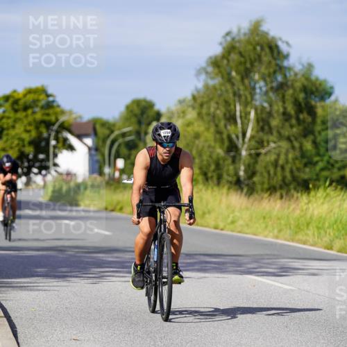 31.08.2025 - Elbe Triathlon Hamburg Michael Burmester http://msf.ph/oto/8680167 31.08.2025 10:42:08 Radfahren 935, 987, 1094, 1123 meine-sportfotos.de