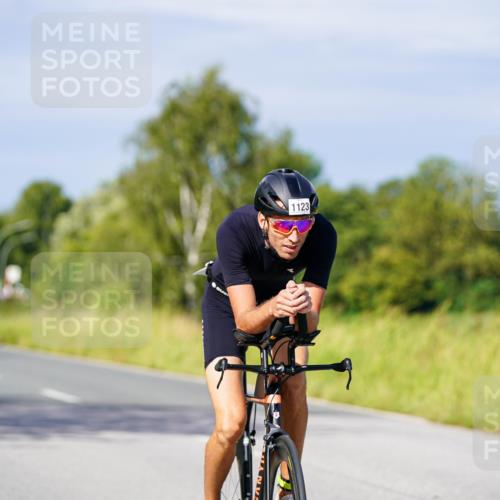 31.08.2025 - Elbe Triathlon Hamburg Michael Burmester http://msf.ph/oto/8680179 31.08.2025 10:42:11 Radfahren 1082, 1094, 1123, 1250, 1297 meine-sportfotos.de