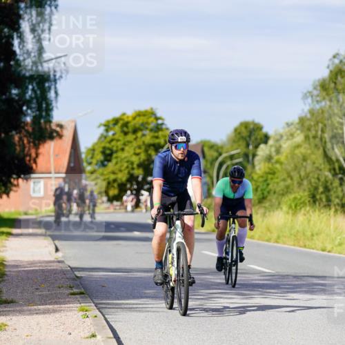 31.08.2025 - Elbe Triathlon Hamburg Michael Burmester http://msf.ph/oto/8680217 31.08.2025 10:42:21 Radfahren 992, 993 meine-sportfotos.de