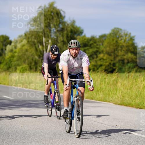 31.08.2025 - Elbe Triathlon Hamburg Michael Burmester http://msf.ph/oto/8680244 31.08.2025 10:42:31 Radfahren 954, 973, 1008, 1026, 1055, 1105, 1160, 1303, 1321, 1323 meine-sportfotos.de