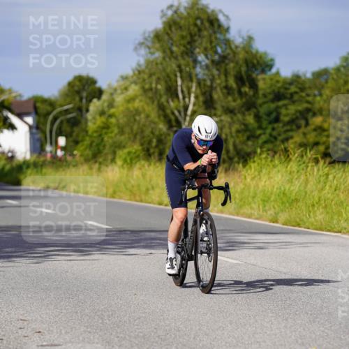 31.08.2025 - Elbe Triathlon Hamburg Michael Burmester http://msf.ph/oto/8680297 31.08.2025 10:42:41 Radfahren 863, 966, 1013, 1074, 1105, 1154 meine-sportfotos.de