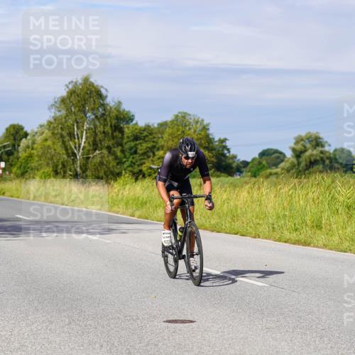 31.08.2025 - Elbe Triathlon Hamburg Michael Burmester http://msf.ph/oto/8680401 31.08.2025 10:43:14 Radfahren 1020, 1180, 1196, 1280, 1299, 1302, 1310 meine-sportfotos.de