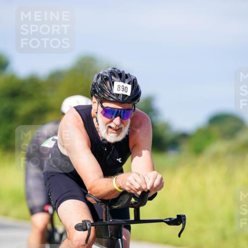 31.08.2025 - Elbe Triathlon Hamburg Michael Burmester http://msf.ph/oto/8680500 31.08.2025 10:43:53 Radfahren 890, 1202, 1283, 1306 meine-sportfotos.de