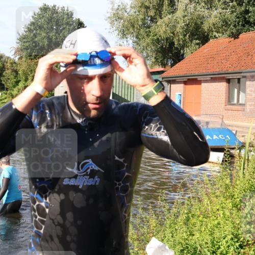 31.08.2025 - Elbe Triathlon Hamburg Luisa Fischer http://msf.ph/oto/8680742 31.08.2025 09:24:00 Schwimmen 701, 703, 775 meine-sportfotos.de