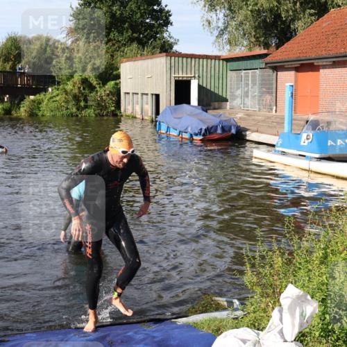 31.08.2025 - Elbe Triathlon Hamburg Luisa Fischer http://msf.ph/oto/8680747 31.08.2025 09:24:36 Schwimmen 677 meine-sportfotos.de